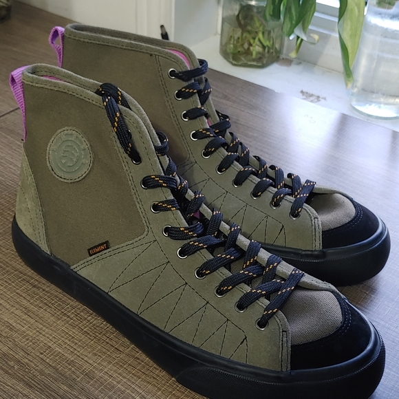 Green high top sneakers - Picture 2 of 4